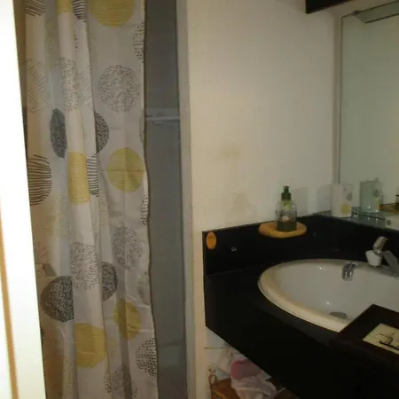Lumineux Studio Avec Piscine, Vue Port A Agde Agde