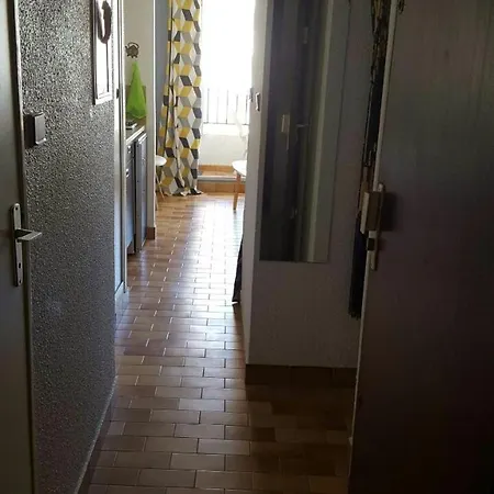 Lumineux Studio Avec Piscine, Vue Port A Agde Agde