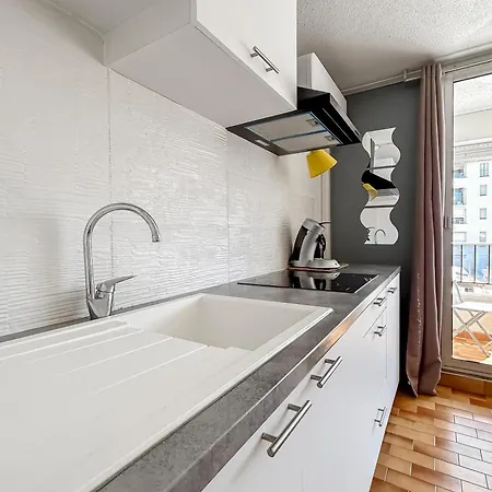 Apartament Lumineux Studio Avec Piscine, Vue Port A Agde *