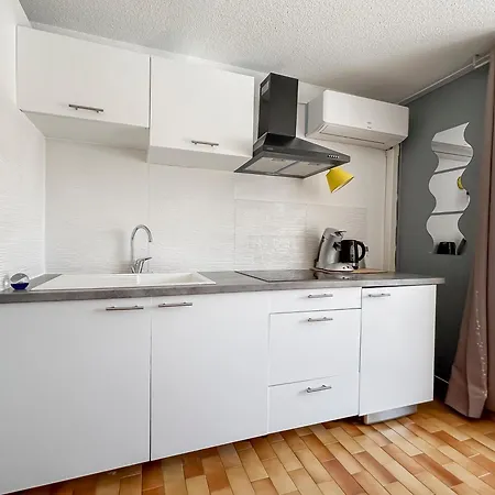 Lumineux Studio Avec Piscine, Vue Port A Agde Apartament *